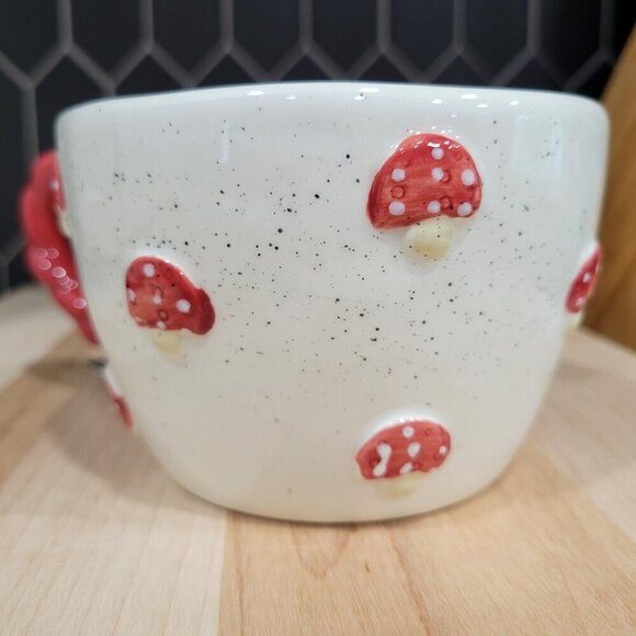 NWT Set Of 2 Mushroom Coffee Mugs Red & White Pottery Coffee Cups Toadstool - Picture 6 of 13